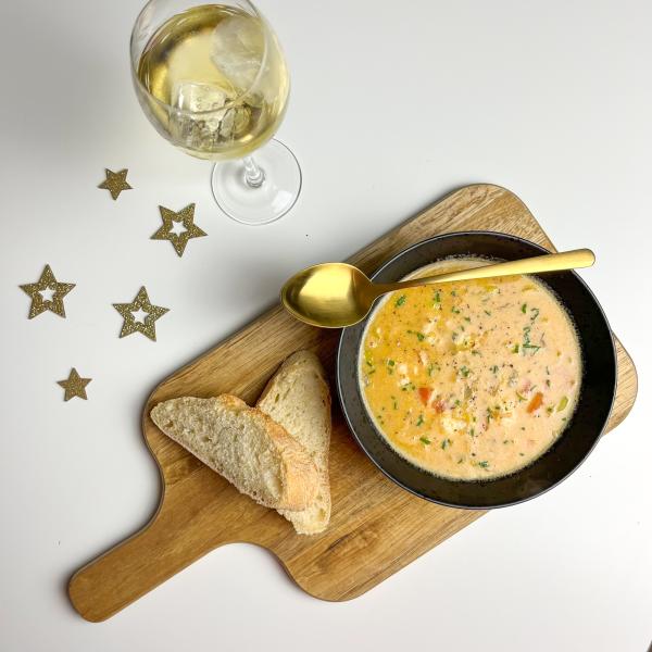 Opskrift på Hummersuppe med jomfruhummerhaler 